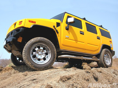 Hummer H2. В желтом смокинге по бездорожью